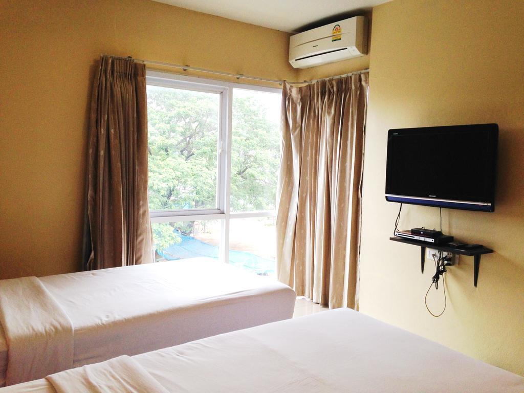 C2 Residence Lampang Exterior photo