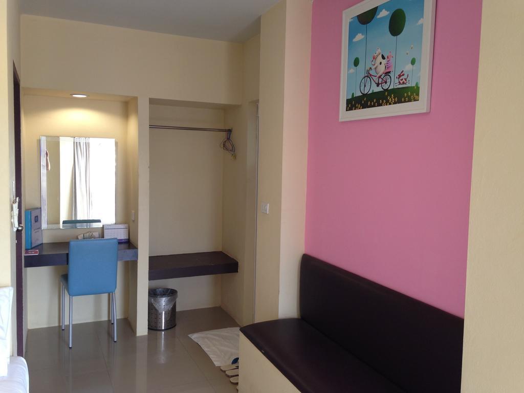 C2 Residence Lampang Exterior photo