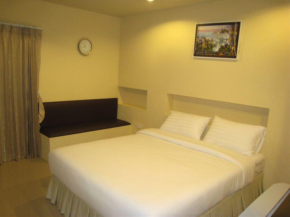 C2 Residence Lampang Exterior photo