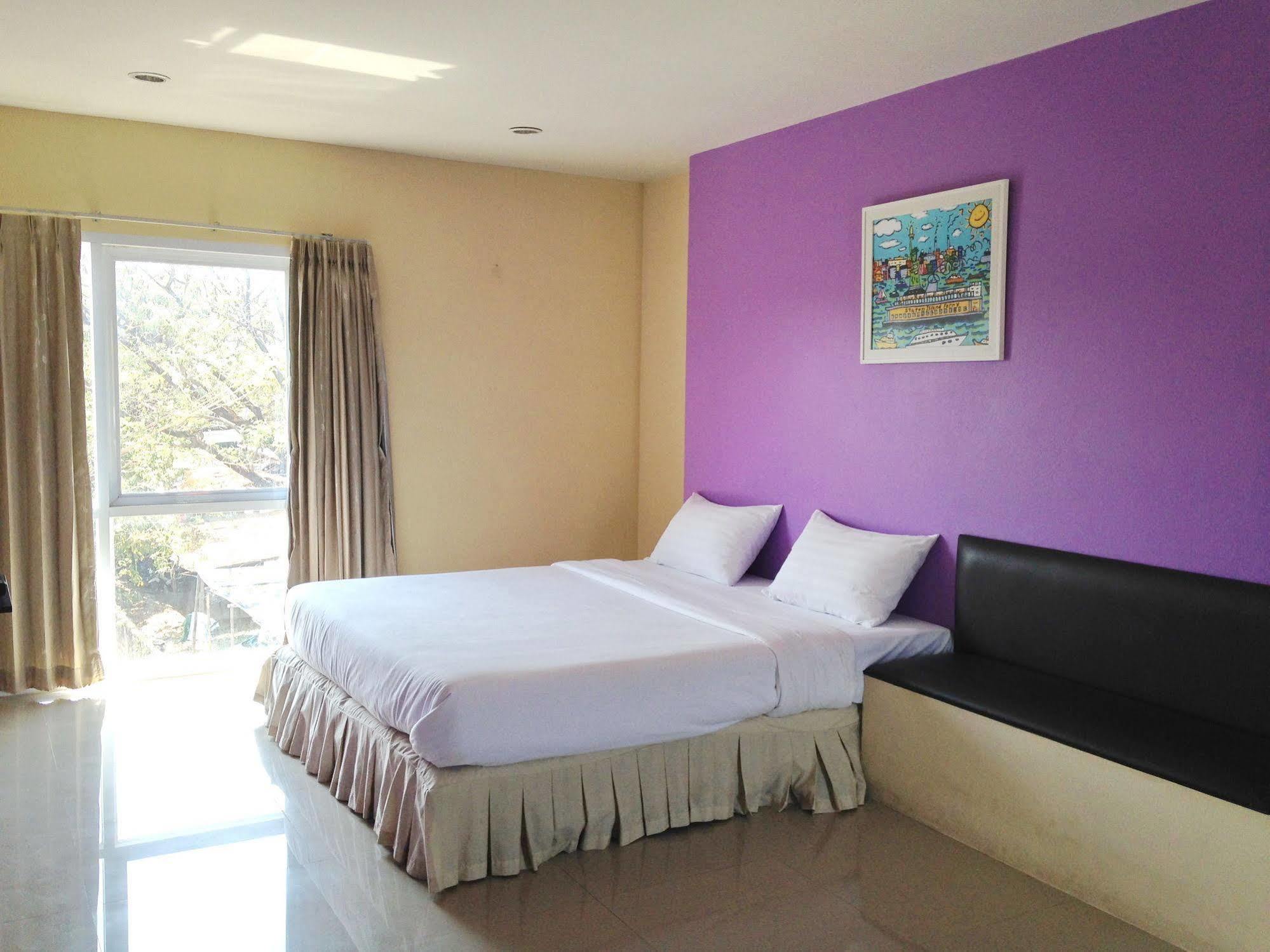 C2 Residence Lampang Exterior photo