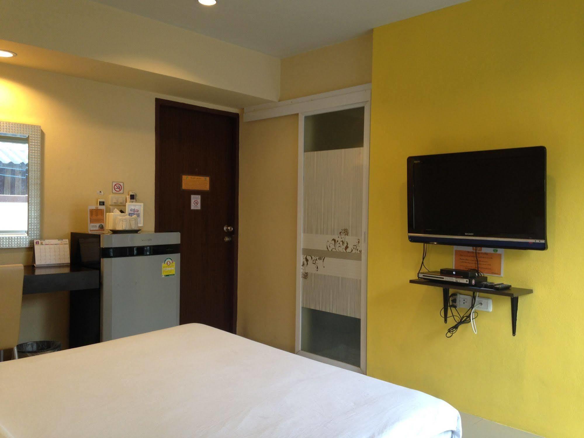 C2 Residence Lampang Exterior photo